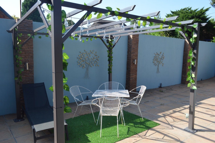 5 Bedroom Property for Sale in Wilkoppies North West
